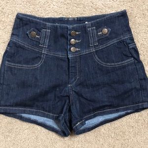 STYLISH‼️ High-Waist Jean Short